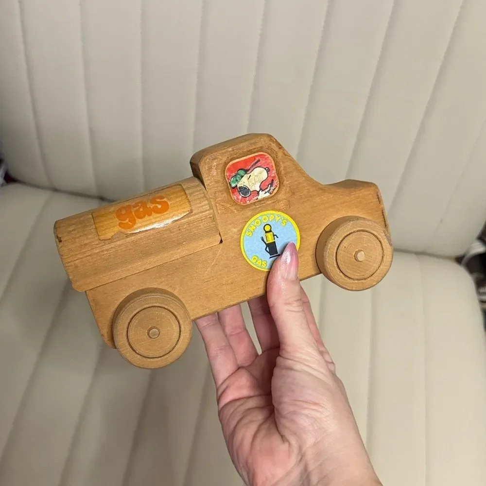 Vintage 1958/1970s Aviva Toy Co. Snoopy Wooden Gas Truck - Peanuts Collectible